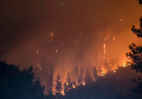 forest fire in Klamath National Forest worsens the climate change situation